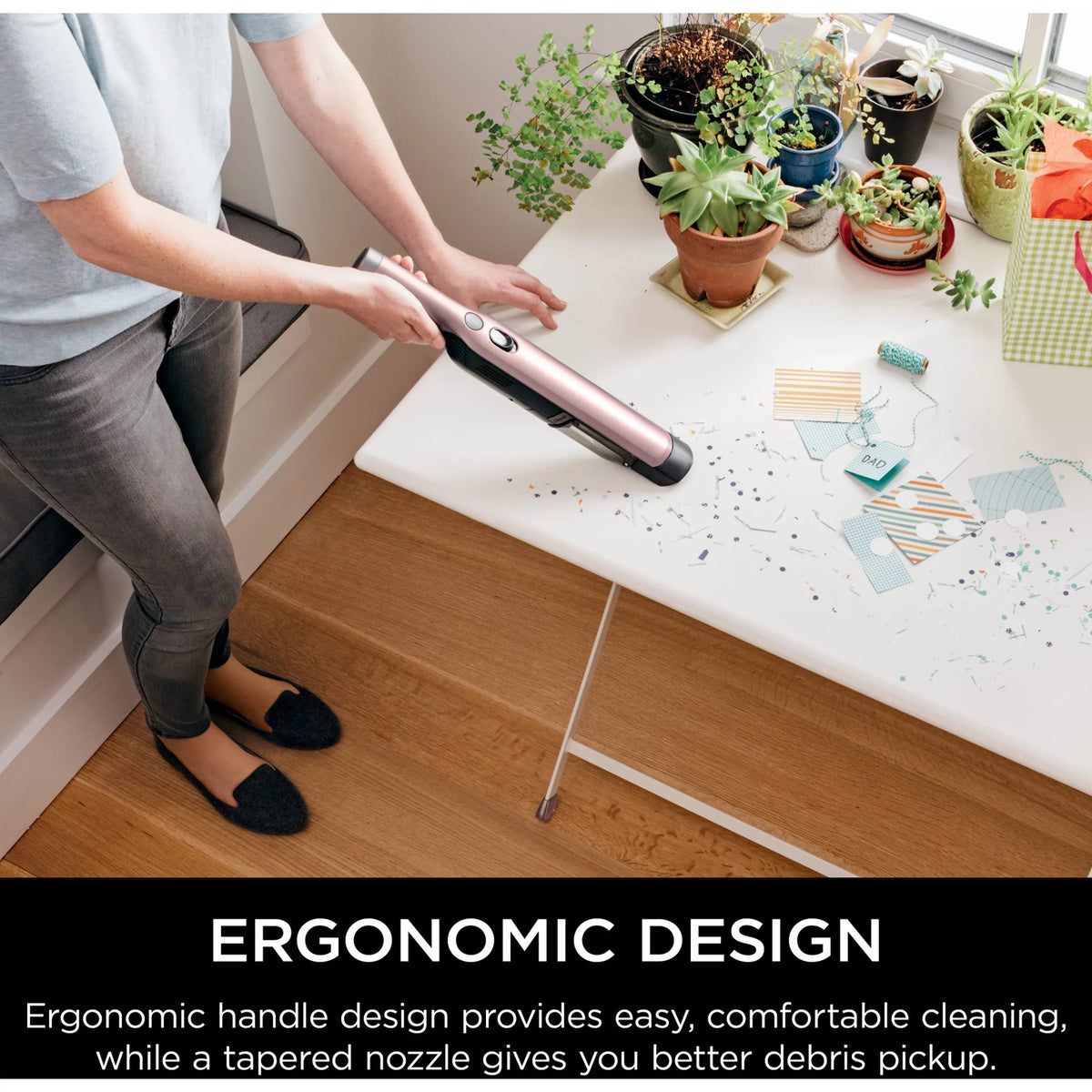 Cord-Free Handheld Vacuum E8540