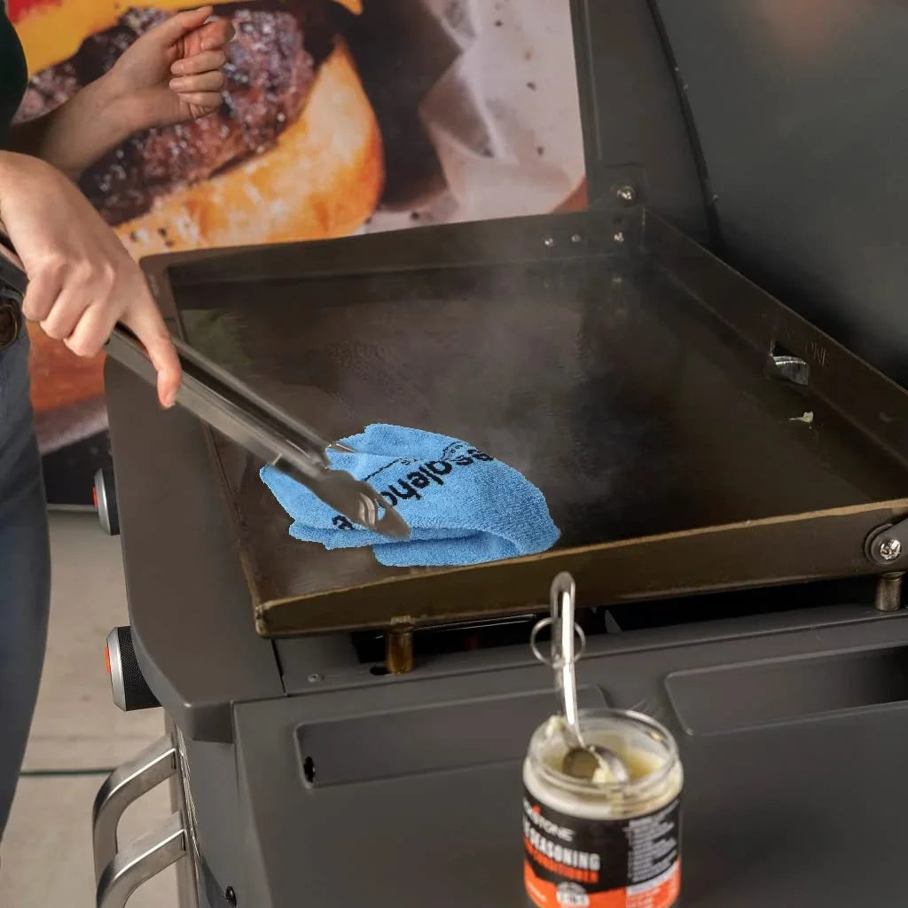 22 inch Propane Powered Portable Flat Top Gas Grill with Hood and Side Burner G99339