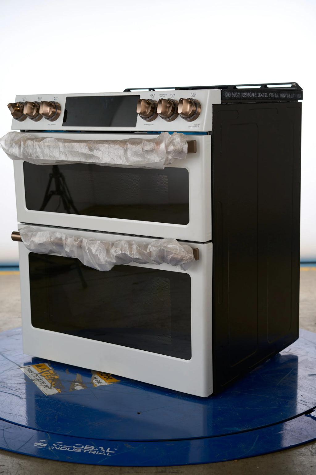 30 In. Slide-In Induction Convection Double Oven Range R9590