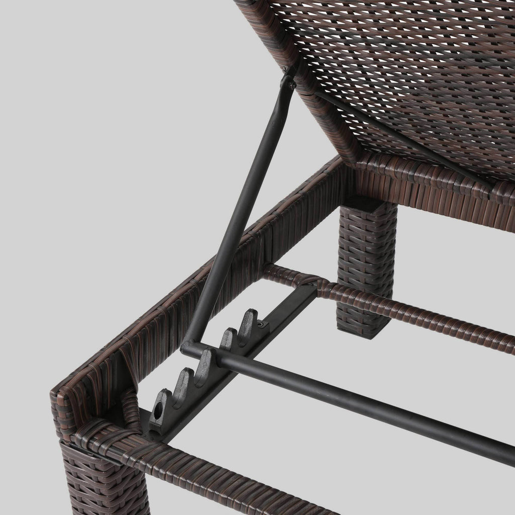 Brown Wicker Chaise Lounge Set of 4 R25187