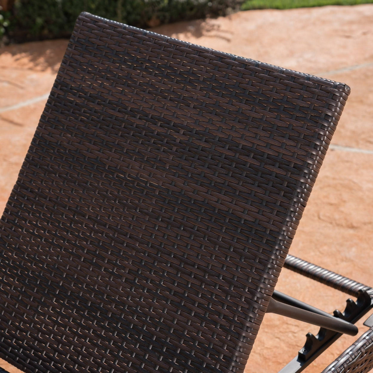 Brown Wicker Chaise Lounge Set of 4 R25187
