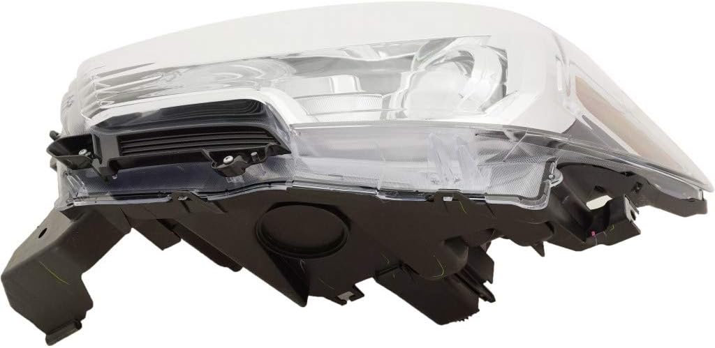 Toyota Tacoma Headlight 2018 Pair Driver and Passenger Side Halogen Type Q462847