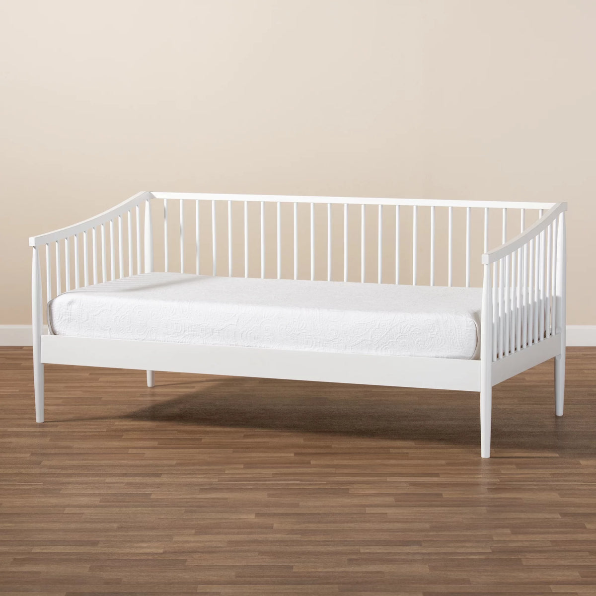 White Wood Twin Size Spindle Daybed E7753