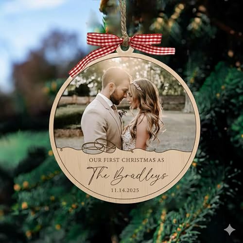 Wooden Christmas Ornament D1650